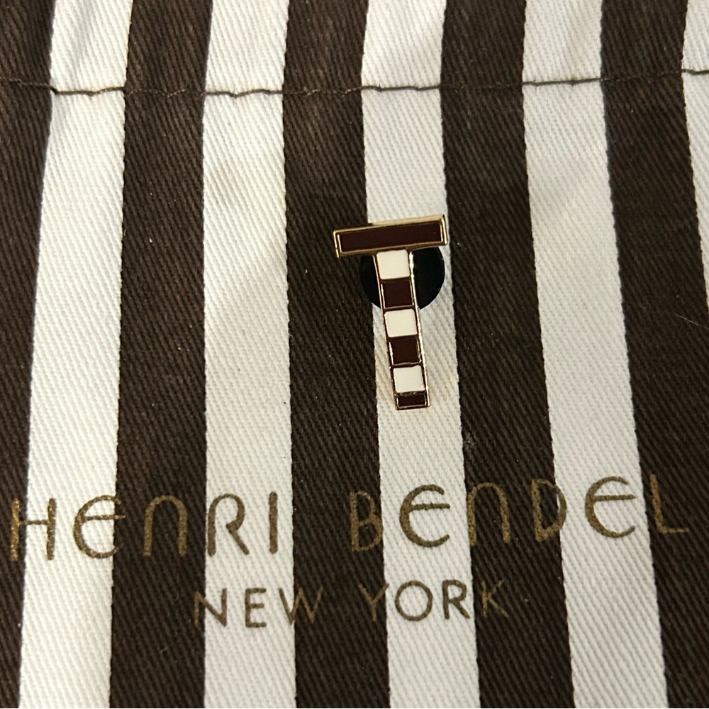Henri Bendel T pin in centennial stripe